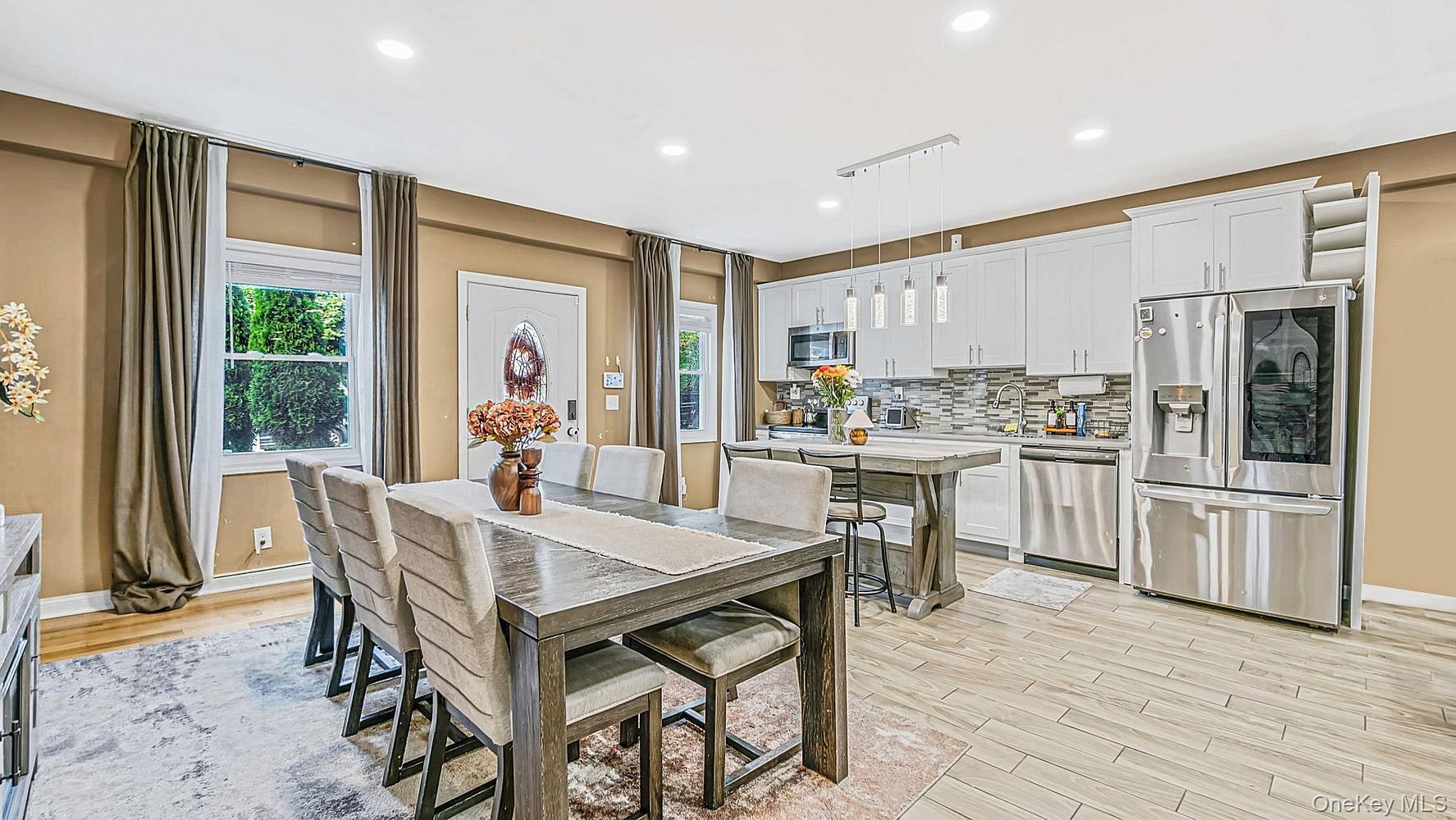 73 Lynbrook Drive