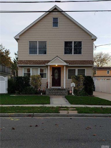Image 1 of 30 for 1864 Aaron Ave in Long Island, East Meadow, NY, 11554