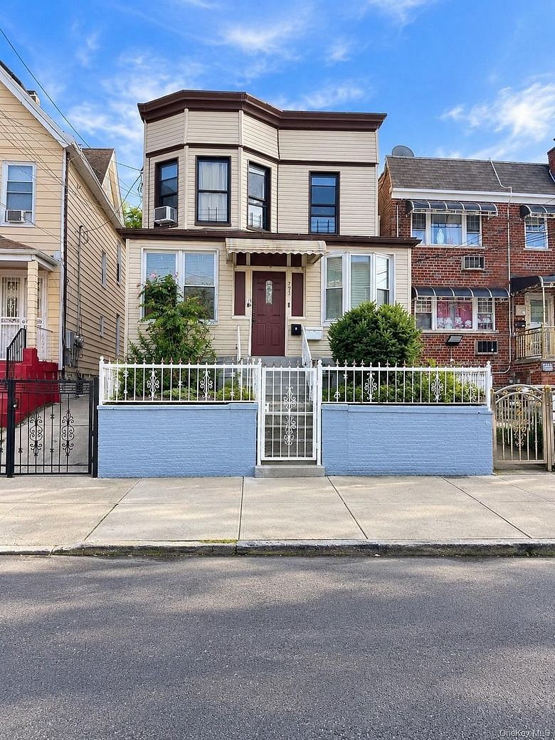 732 E 223rd Street