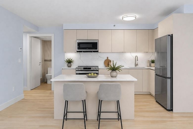 733 Ocean Parkway #7C