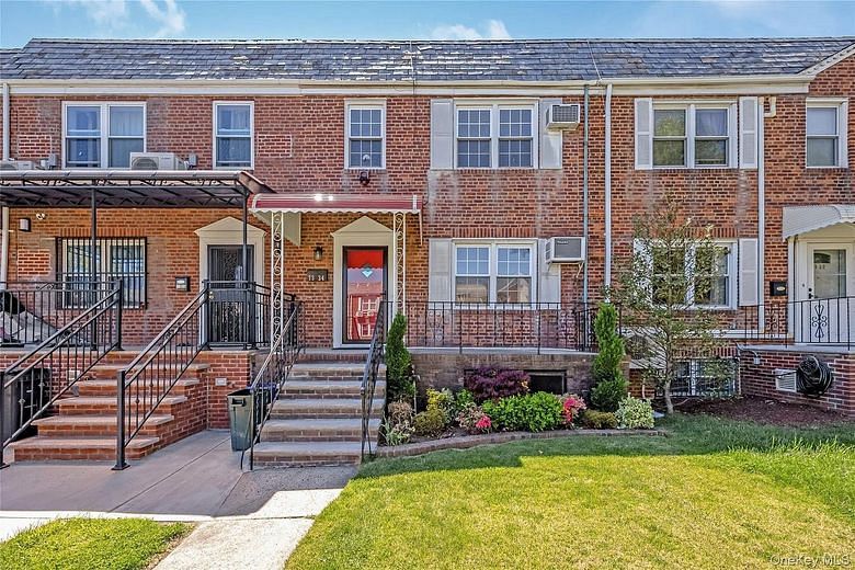 7334 174th Street