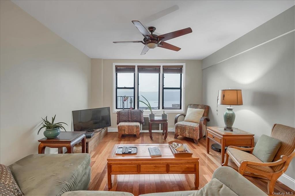 270 N Broadway #6K in Westchester, Yonkers, NY 10701