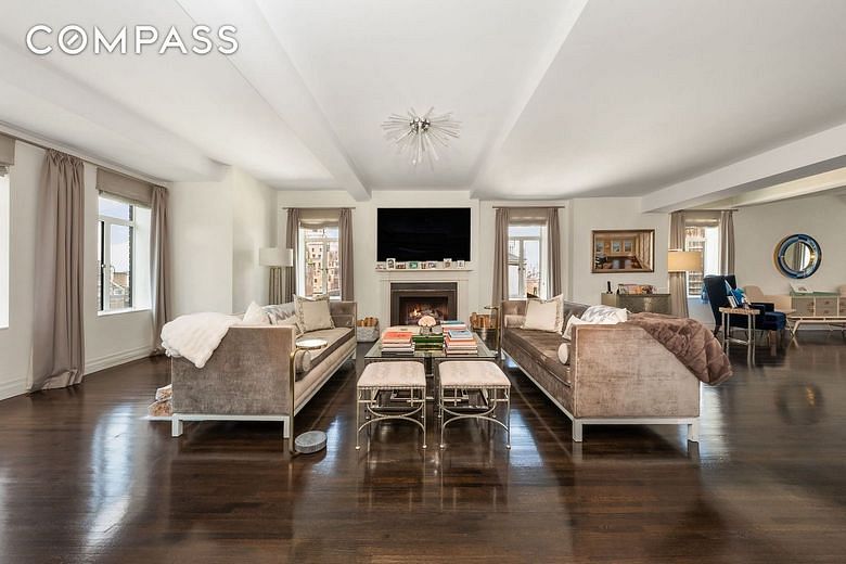737 Park Avenue #19A