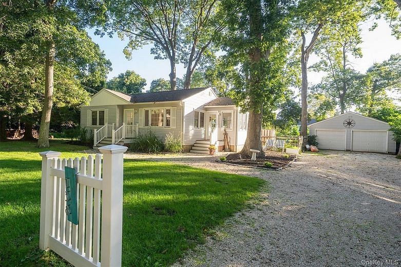 738 Conklin Road