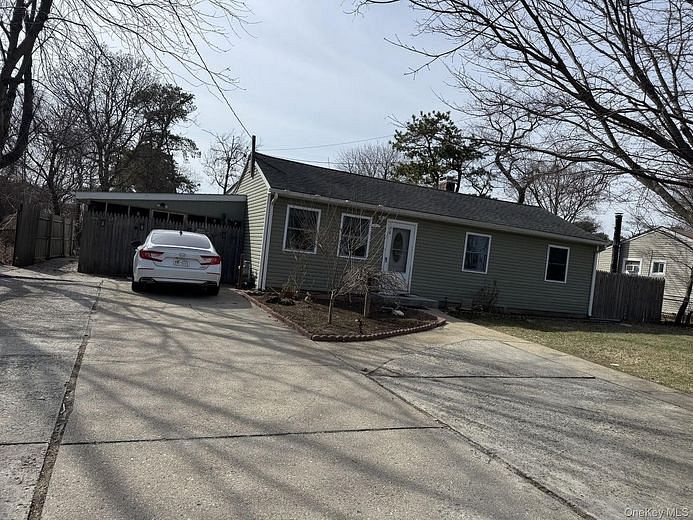 74 Eisenhower Avenue