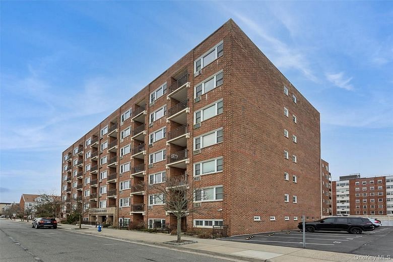 740 E Broadway #4D