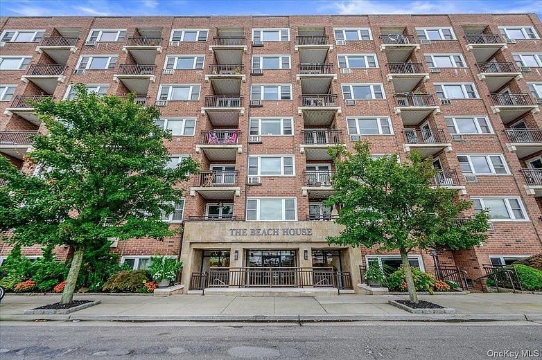 740 E Broadway #4G
