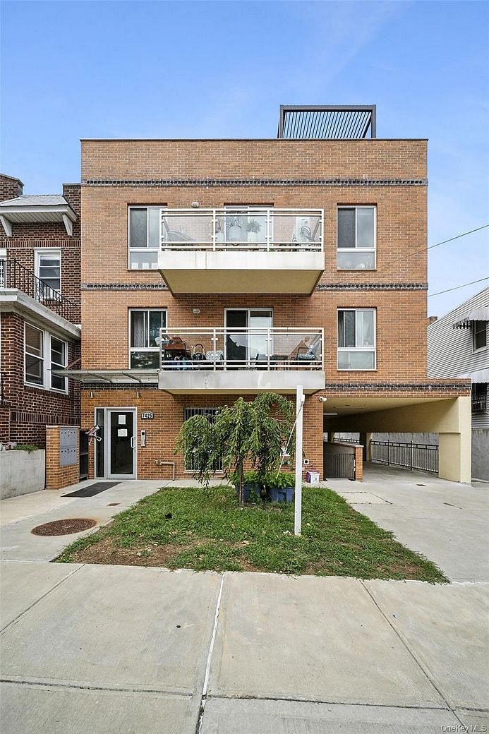 7425 43rd Avenue #3A