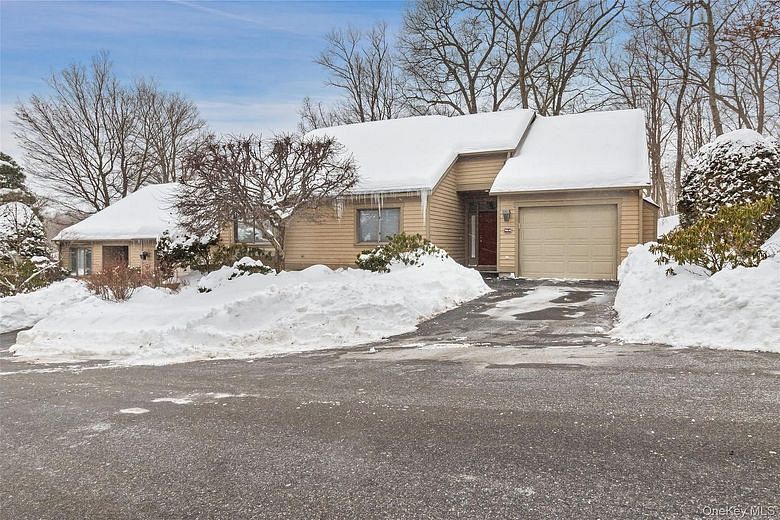 744 Heritage Hills #B