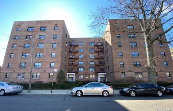 Image 1 of 11 for 147-14 84th Road #6-B in Queens, Briarwood, NY, 11435