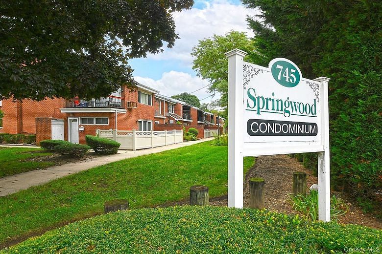 745 Conklin Street #18
