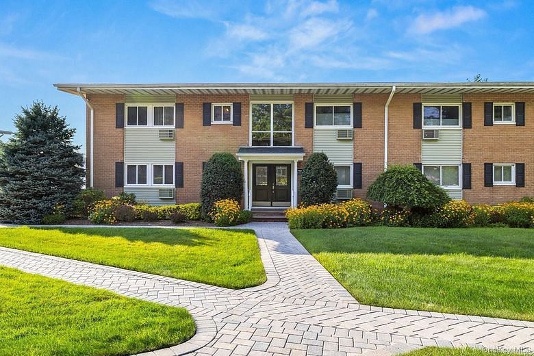 748 Deer Park Avenue #7H