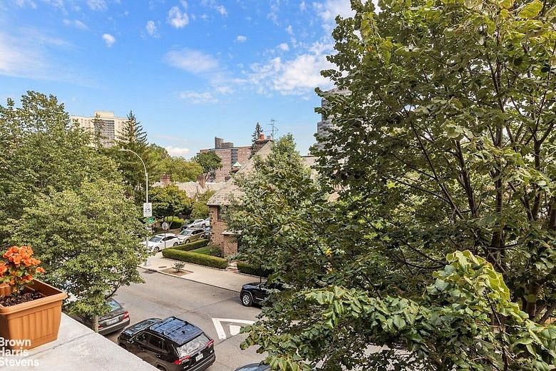 75-40 Austin Street #2AR