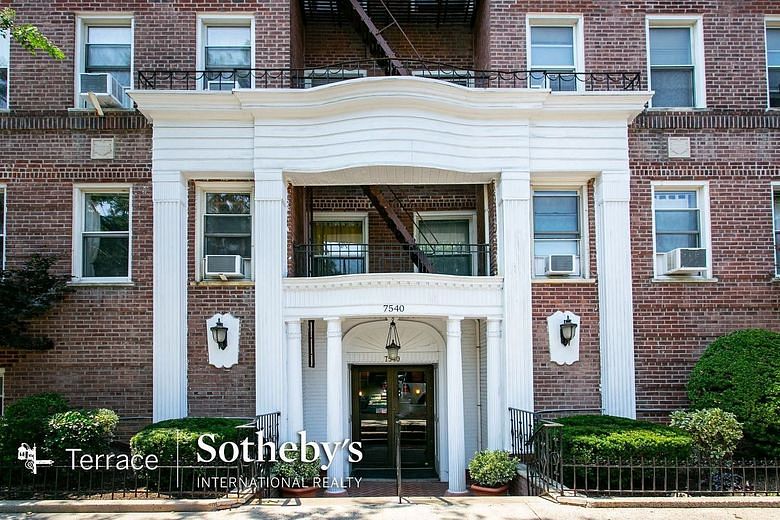 75-40 Austin Street #2GR