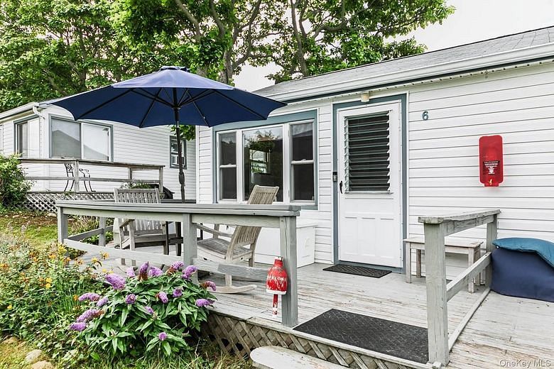 75/81 East Lake Drive #6