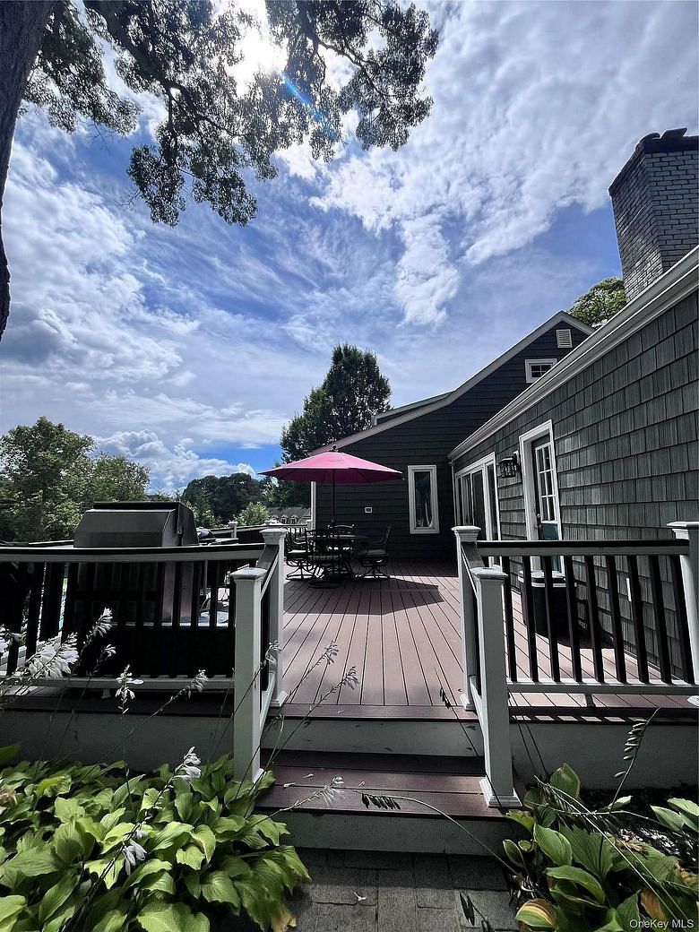 75 Eatons Neck Road