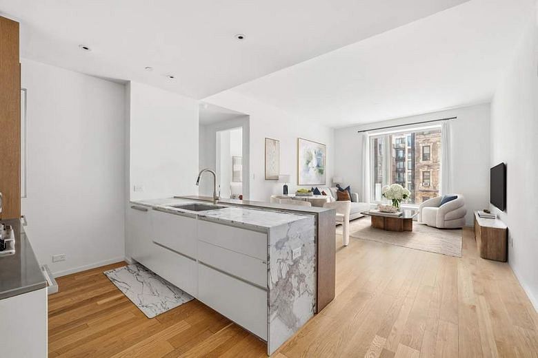 75 Kenmare Street #4A