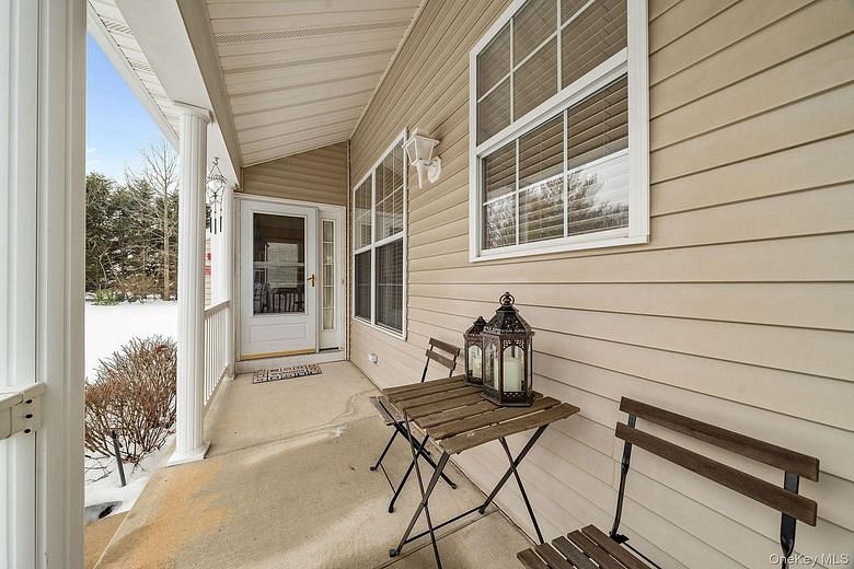 75 Meadow Pond Circle