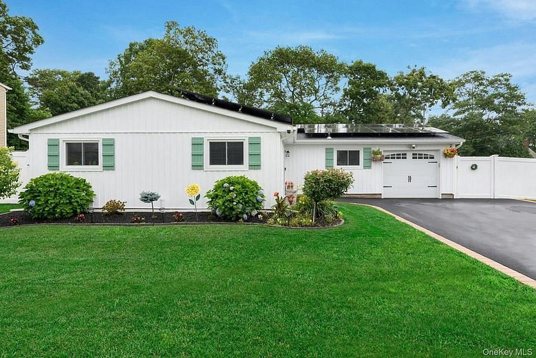75 Presford Drive