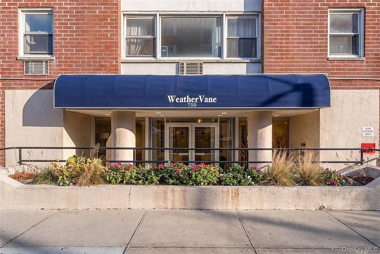 750 Shore Road #2D