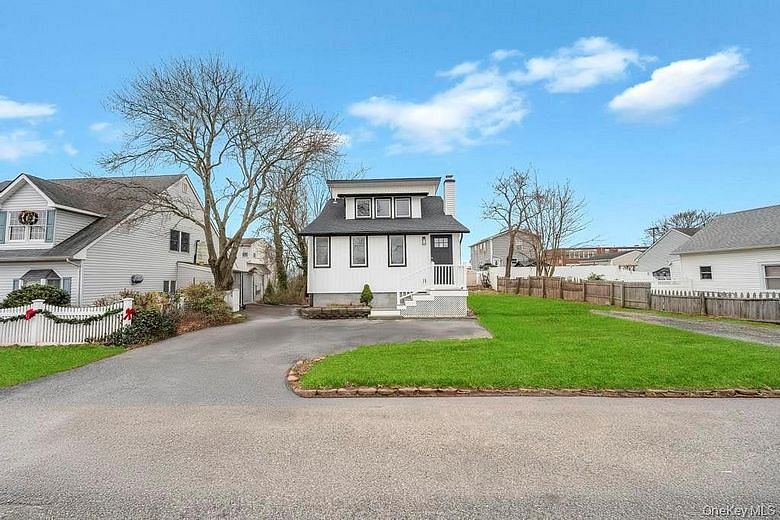 751 S Hickory Street