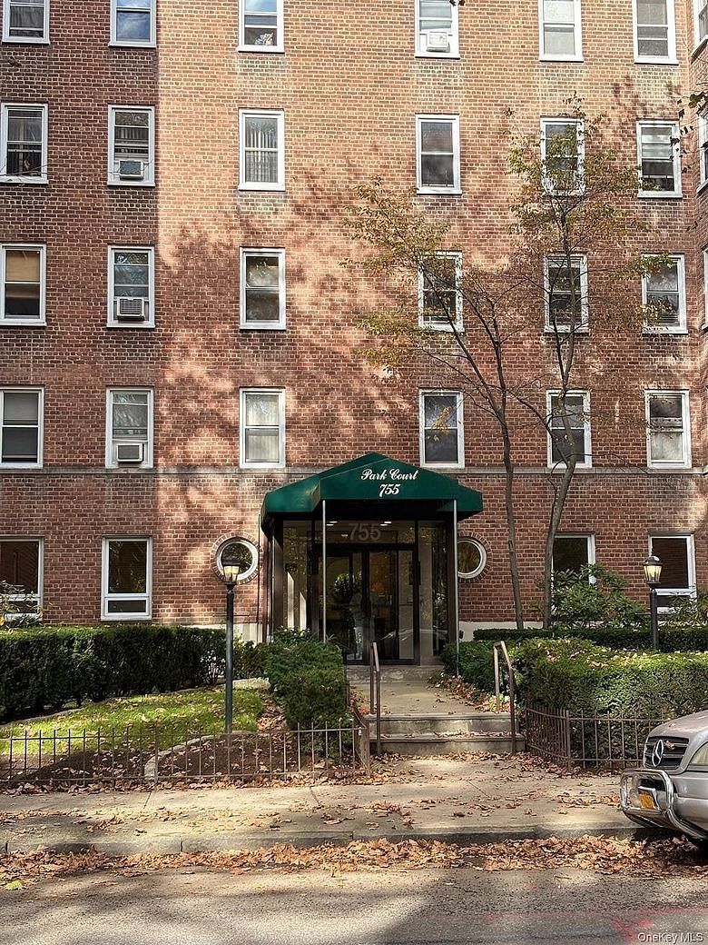 755 Bronx River Road #6E