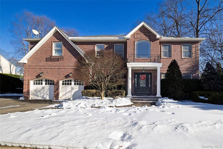 755 N Village Avenue