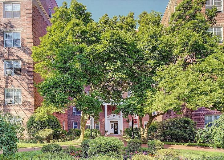 76-35 113th Street #6C