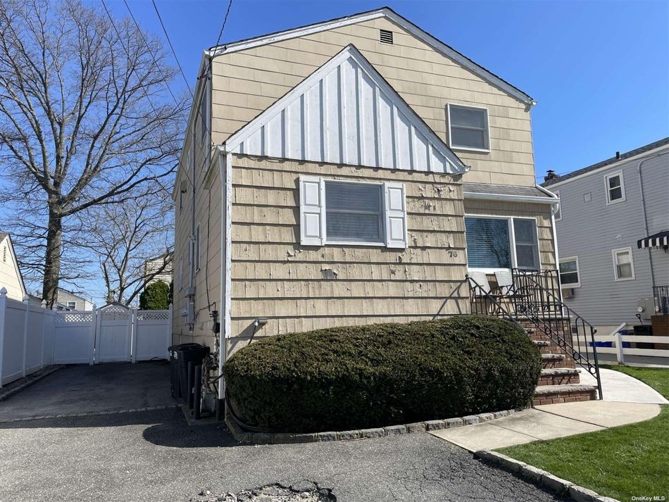 Image 1 of 17 for 76 3rd Avenue in Long Island, East Rockaway, NY, 11518