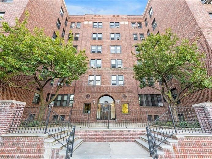 76-66 Austin Street #1B