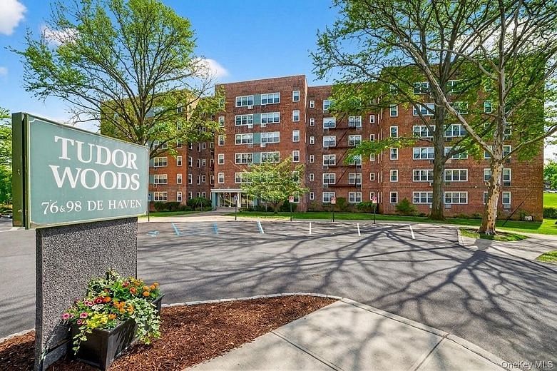 76 Dehaven Drive #5K