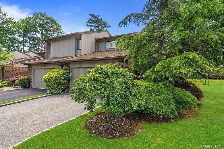 76 Estate Drive