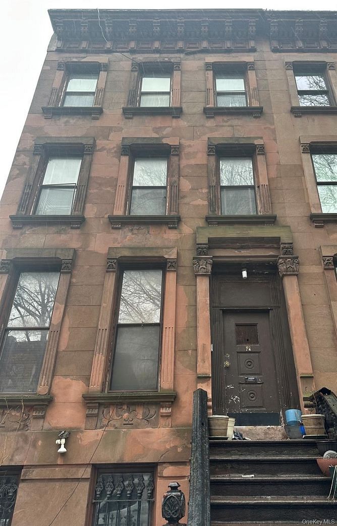 76 Macon Street