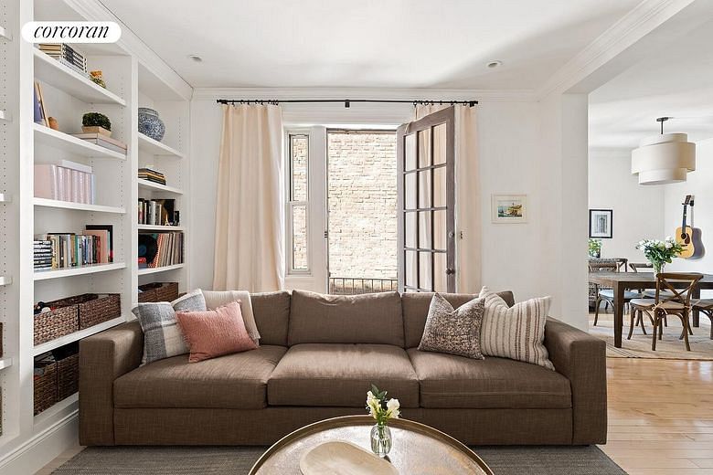 76 Remsen Street #5D