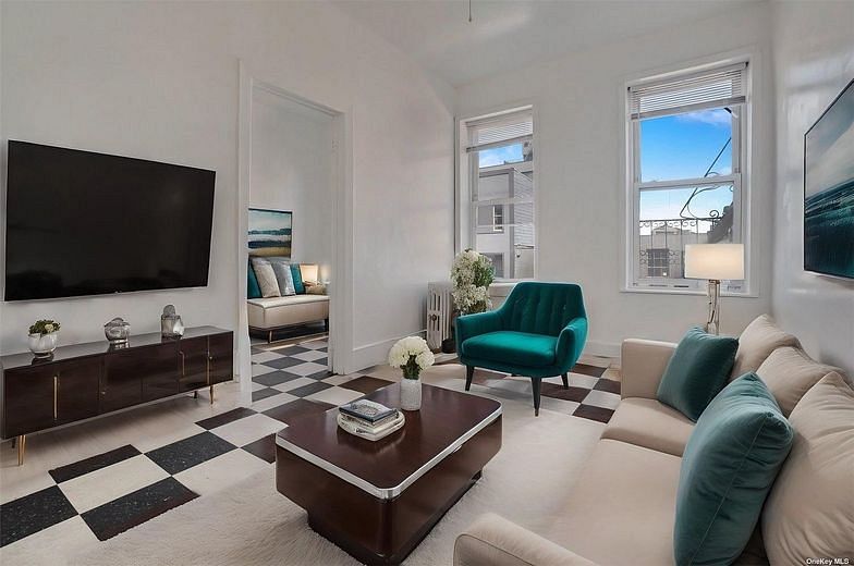 76 Richardson Street #7