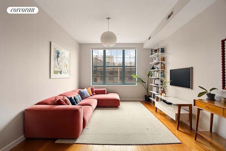 76 Roebling Street #3B