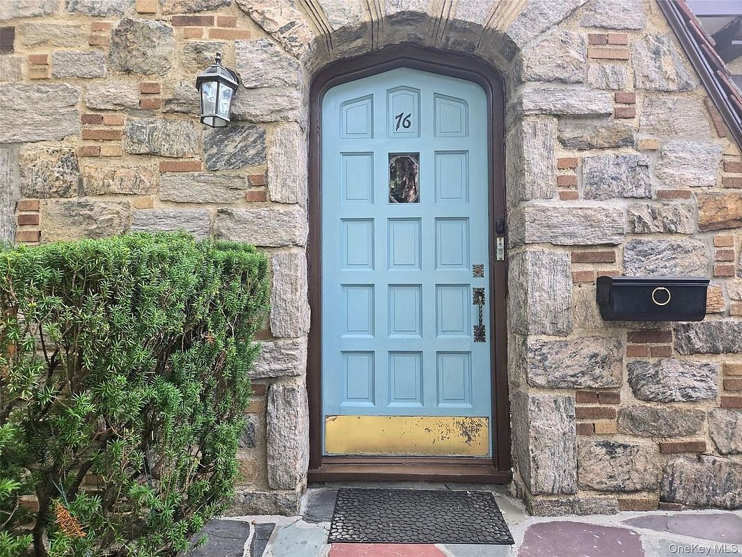 Image 1 of 50 for 76 Vaughn Avenue in Westchester, New Rochelle, NY, 10801