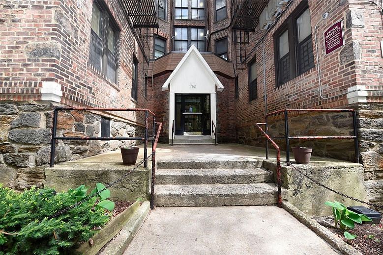 762 Brady Avenue #121