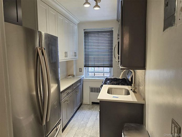 765 Bronx River Rd #3F