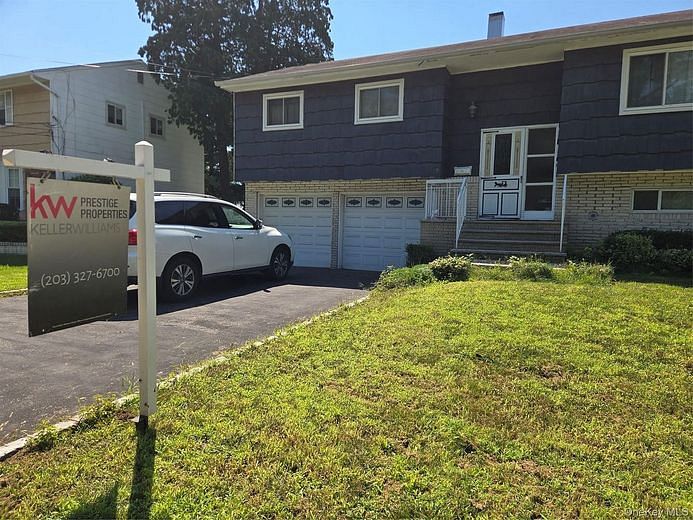 769 Iris Place