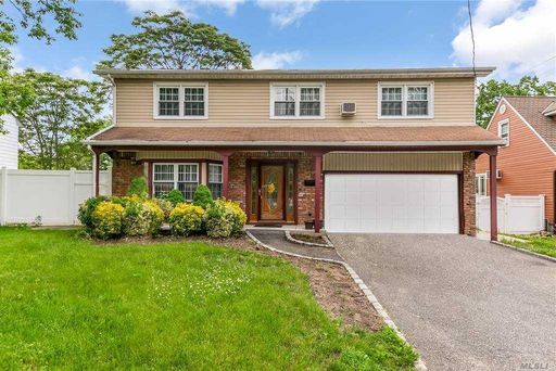Image 1 of 23 for 1415 Meadowbrook Rd in Long Island, N. Merrick, NY, 11566