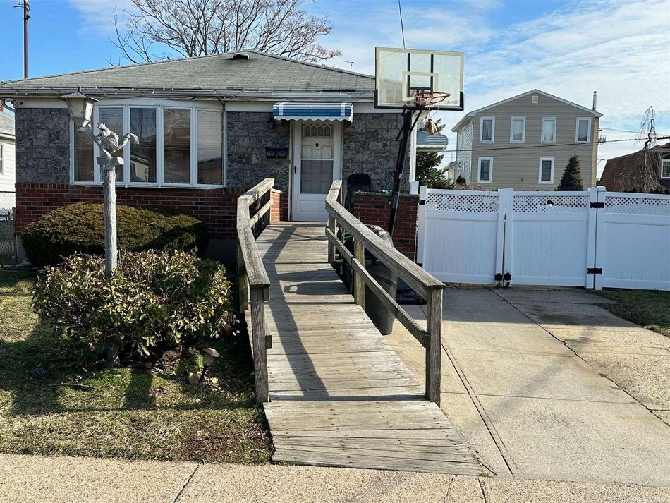 Image 1 of 1 for 156-23 88th Street in Queens, Howard Beach, NY, 11414