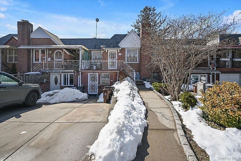 77-06 Kneeland Avenue