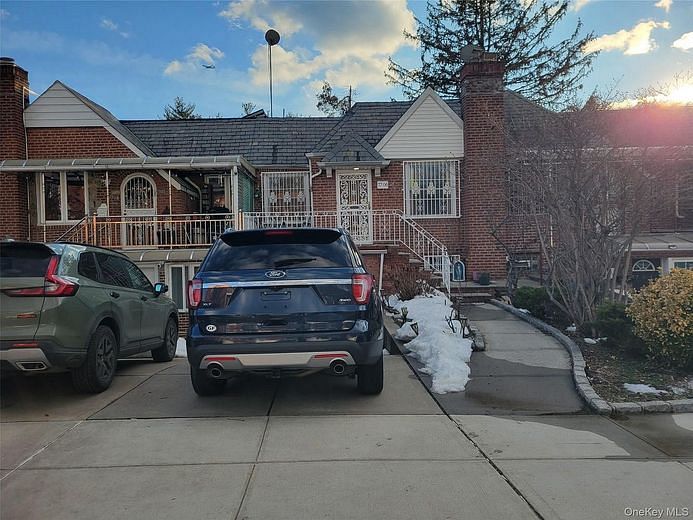 77-06 Kneeland Avenue