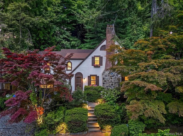 77 Edgemont Road