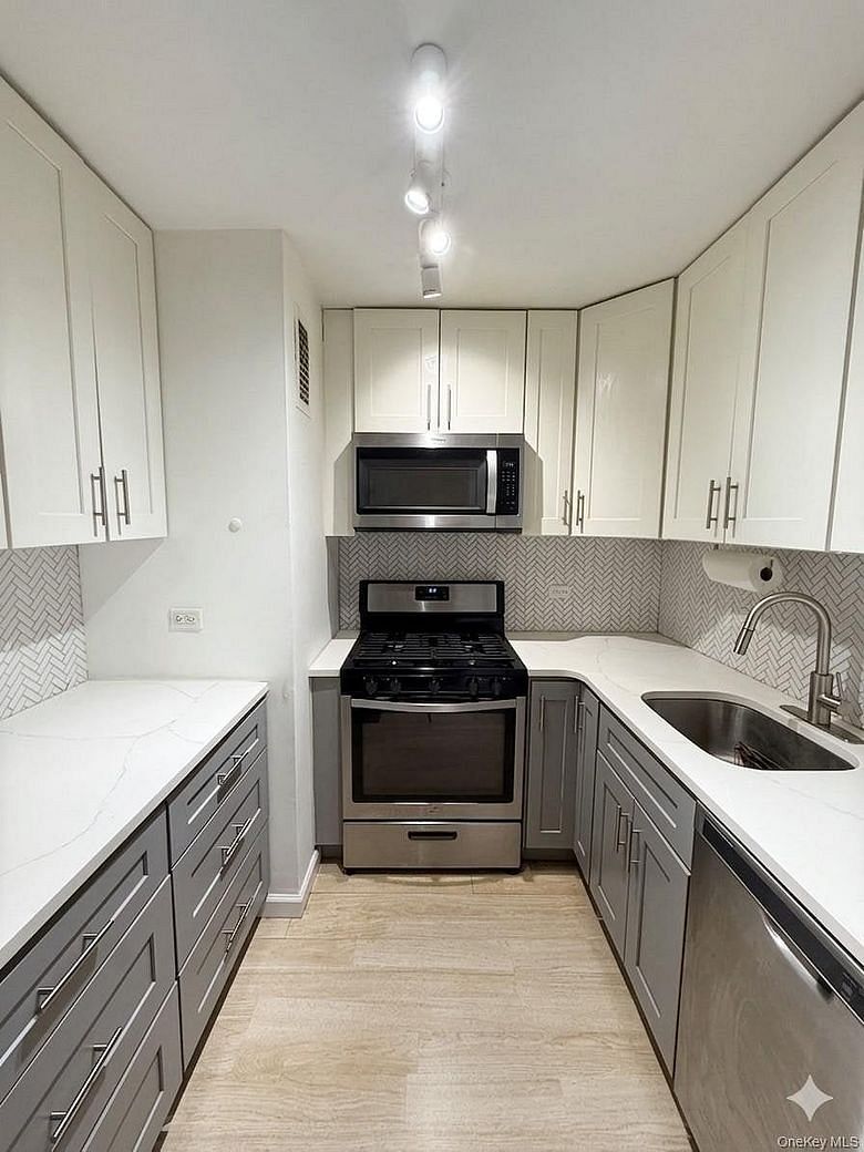 77 Fulton Street #6F