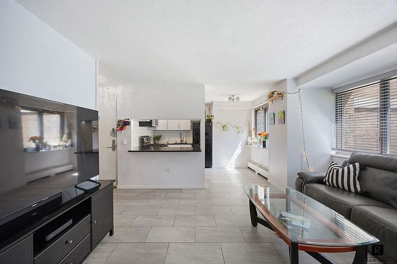 77 Fulton Street #8G