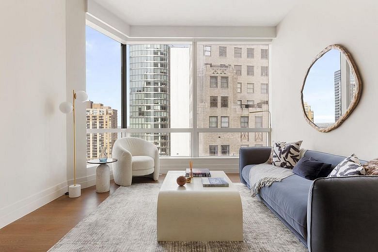 77 Greenwich Street #25C