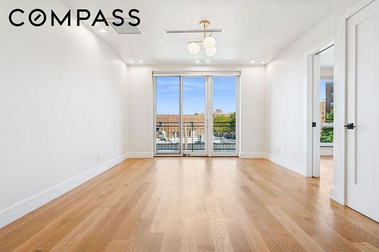 77 Kingsland Avenue #4F