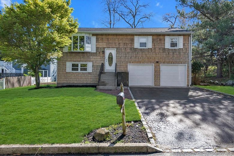 77 Magnolia Drive